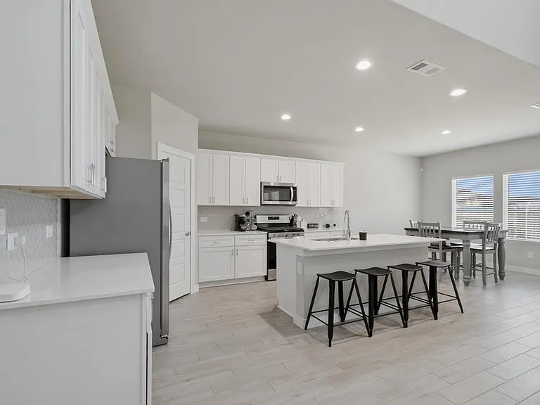 7203 Blue Meadow Rd — Photo 11