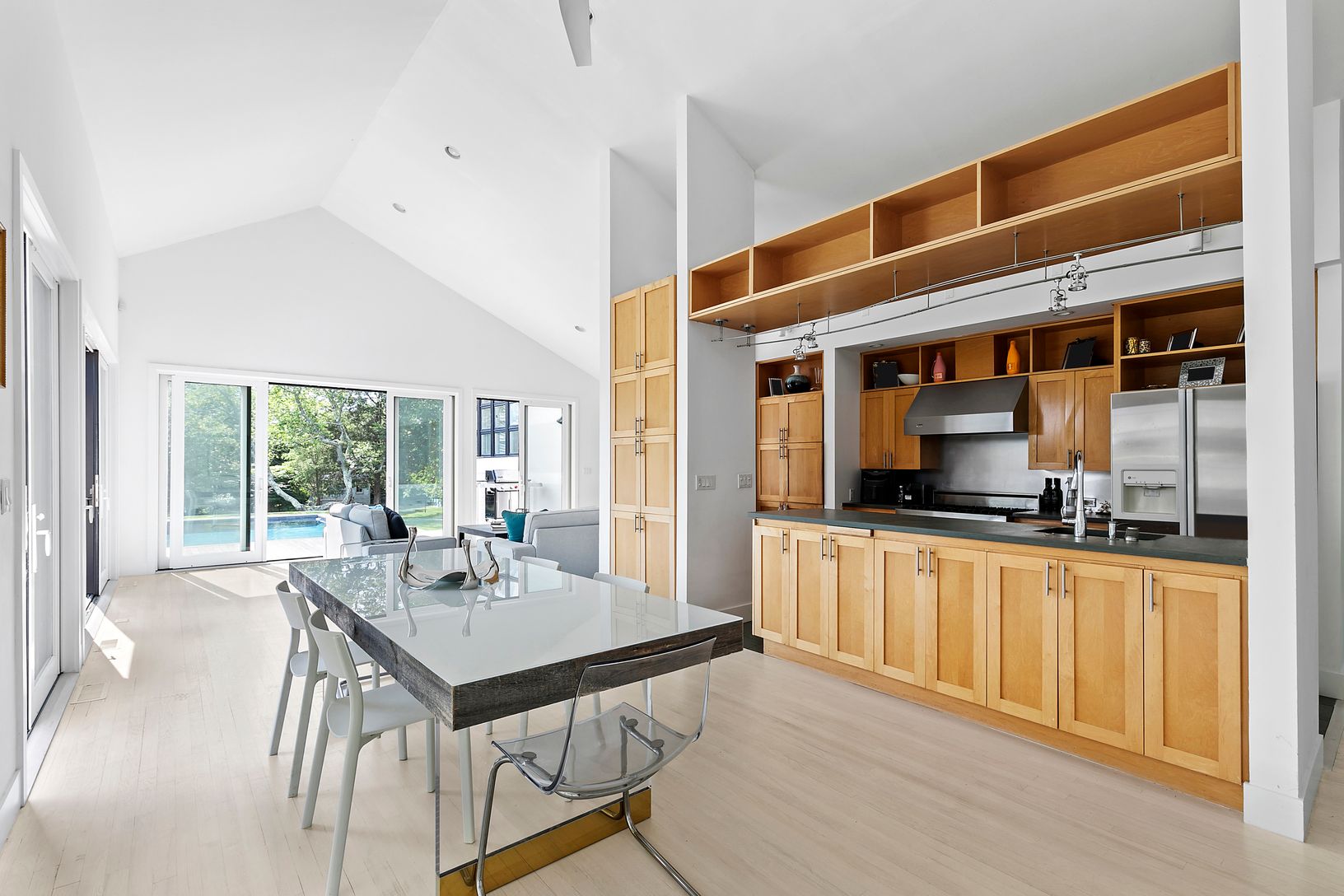  Open Floor Plan with Fabulous Kitchen