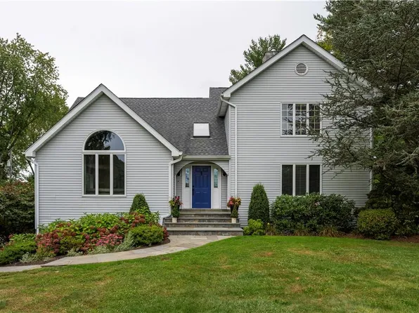 612 N Lake Boulevard, Mahopac, NY 10541