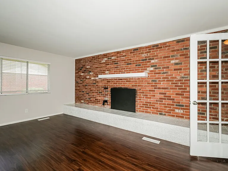 5910 Rahke Rd — Photo 5
