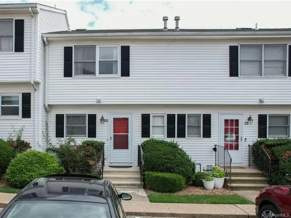 65 Commodore Commons #65, Derby, CT 06418