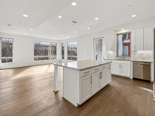 1058 Foster Square Ln Unit 204, Foster City, CA 94404