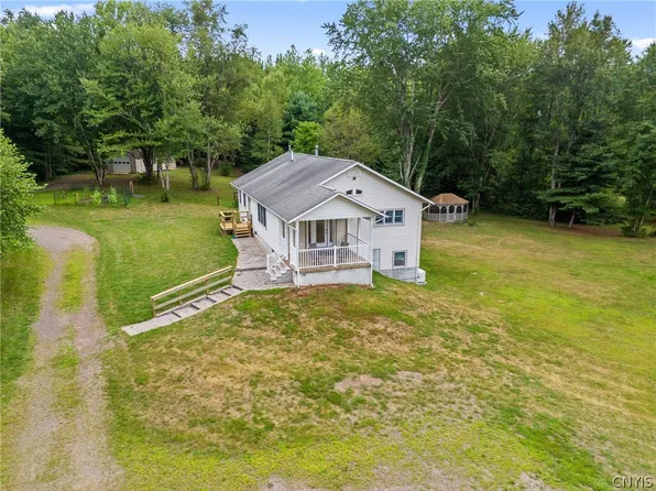 145 Island Rd, Phoenix, NY 13135