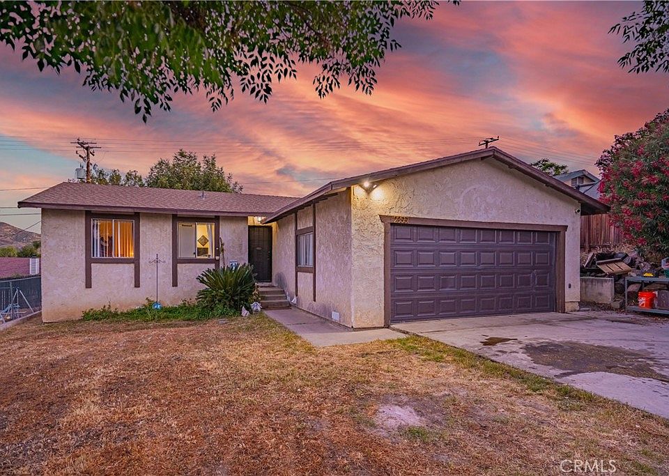 1st image of 23551 Vista Way