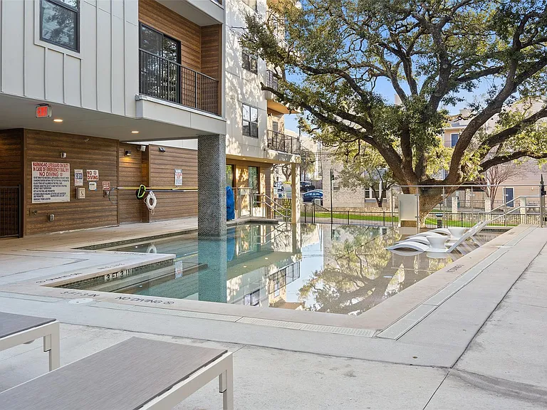 2500 Longview St #222 — Photo 24