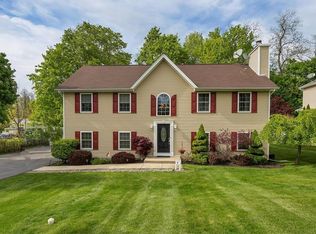 61 W Jeanibo Rd, Monroe, NY 10950