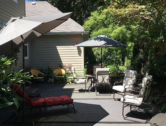 Private patio w/ hot tub