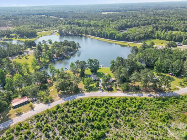 1240 Ponderosa Dr, Cassatt, SC 29032