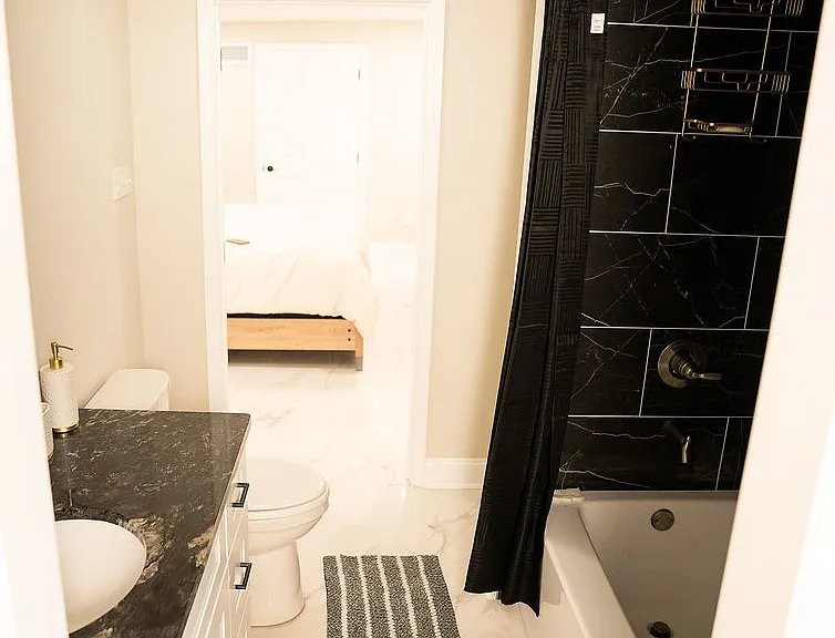 2721 Iberville St #1 — Photo 25
