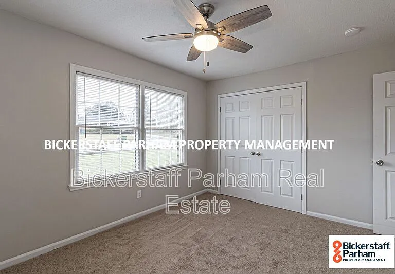 2395 Agnes Dr — Photo 16