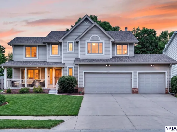 14905 H St, Omaha, NE 68137