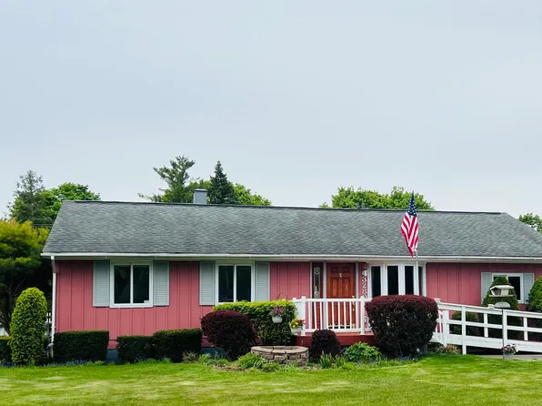 3280 Glenbrook Dr, Bay City, MI 48706