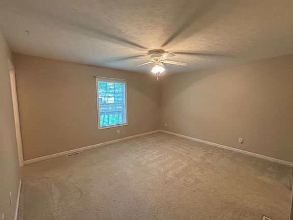 4th image of 520 Riecken Dr