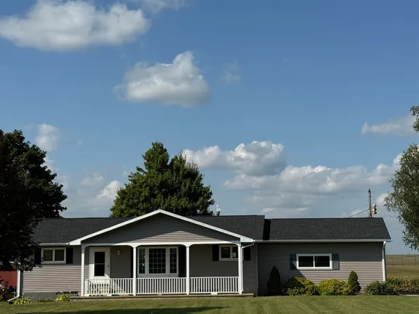 16417 290th St, Aplington, IA 50604