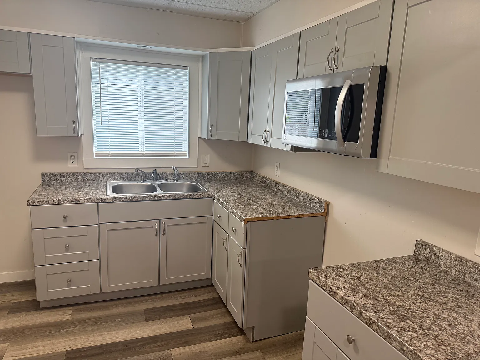 2 bed, 732 sqft, $1,500 — Photo 3