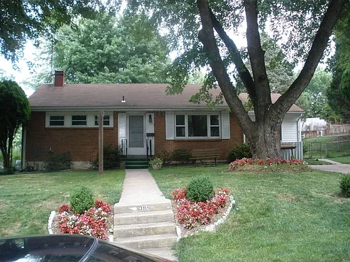 610 Houston Ct Photo 1