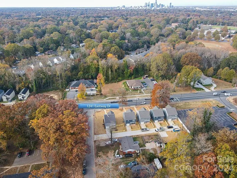 1241 Eastway Dr — Photo 35