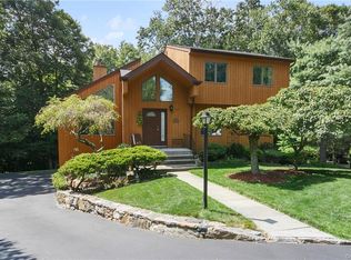 185 Briarwood Dr, Somers, NY 10589