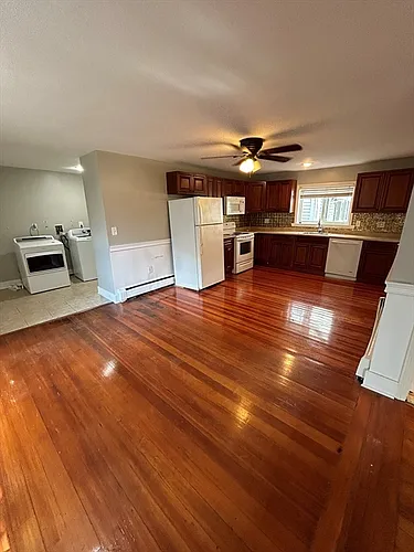 52 Port Norfolk St #1 Photo 1