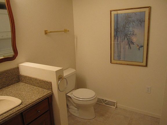 2nd image of 7521 Elmwood Ave APT 200