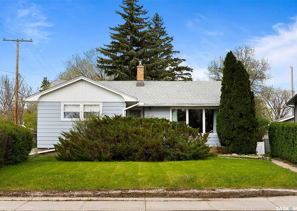 1st image of 2723 Fleury St