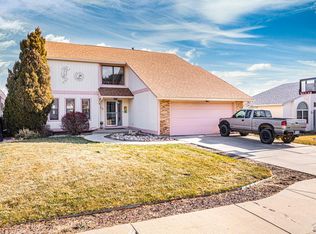 18 Newpark Ln, Pueblo, CO 81001