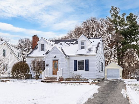 2nd image of 133 Stonecliff Dr