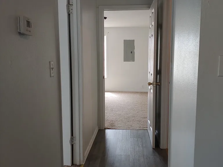 E Richmond — Photo 10