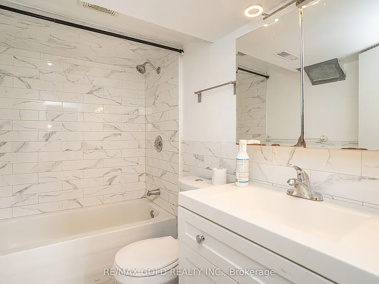 24 Bingham Rd — Photo 12