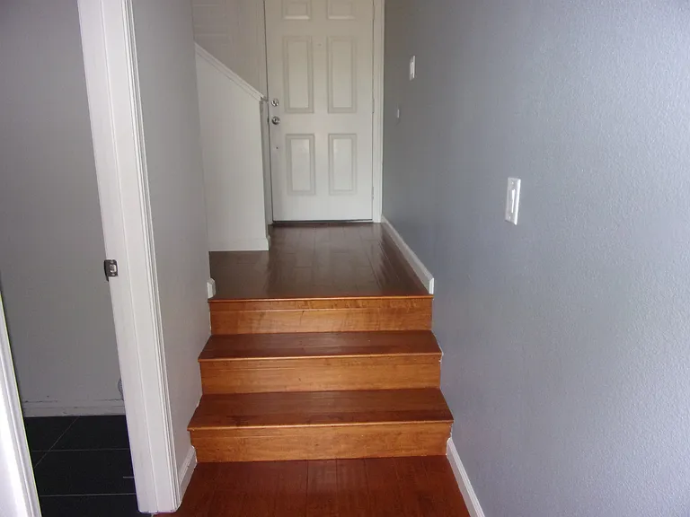 35 Manchester Ln — Photo 11