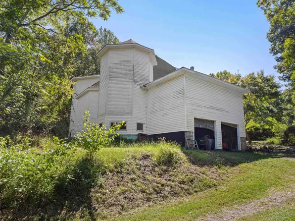 291 Mill Ln, Staunton, VA 24401
