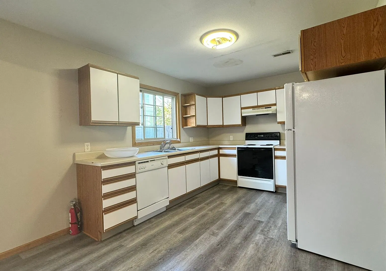 $2,200 | 4 Bedroom, 2 Bathroom Multi Floor Duplex | Pets Negotiable* | Available for August 1st, ... — Photo 4