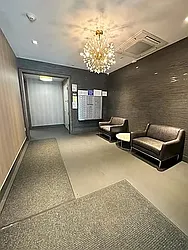 Rented by R New York