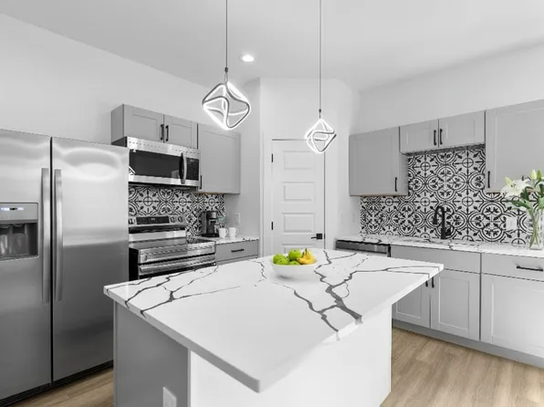 2724 Swanson St, Dallas, TX 75210