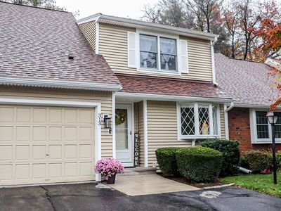 313 The Meadows #313, Enfield, CT, 06082