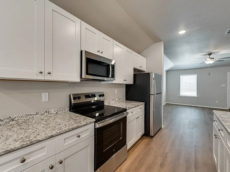 8207 E County Road 111 — Photo 6