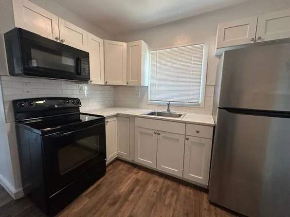 Hummingbird H16, 6216 S 10th St APT 6, Phoenix, AZ 85042