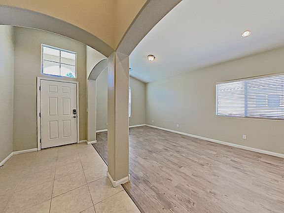 4th image of 6810 Weeping Fig Ct