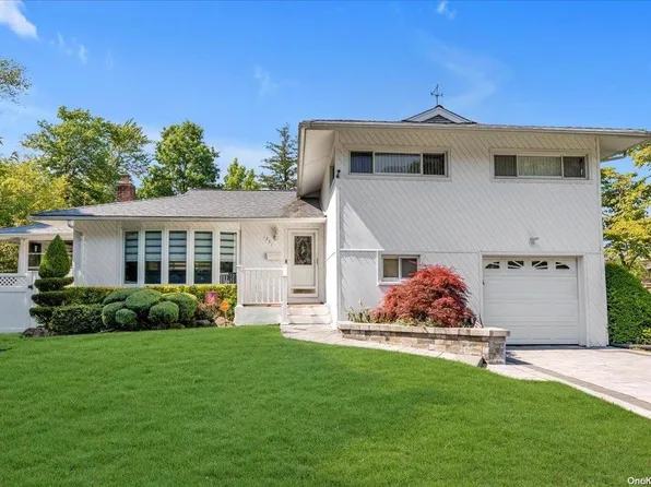 (undisclosed Address), East Meadow, NY 11554