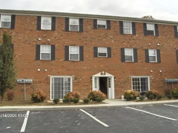 380 New Kent Rd APT 221, Blacksburg, VA 24060