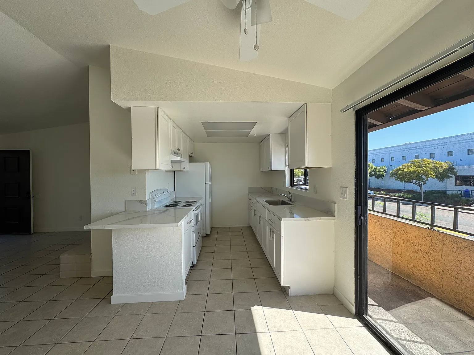 2 bed, $2,450 — Photo 4