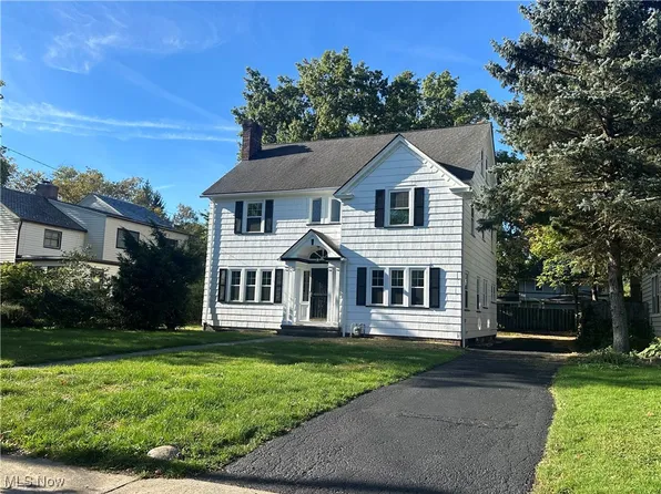 3190 Warrington Rd, Shaker Heights, OH 44120