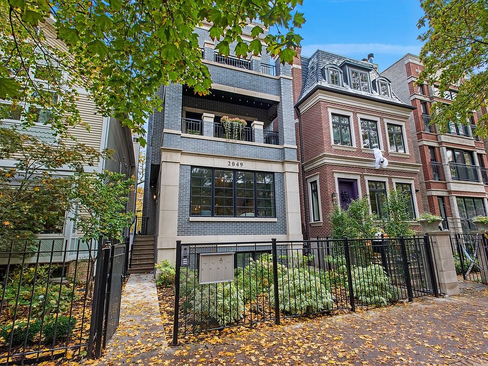 1st image of 2049 N Bissell St #3