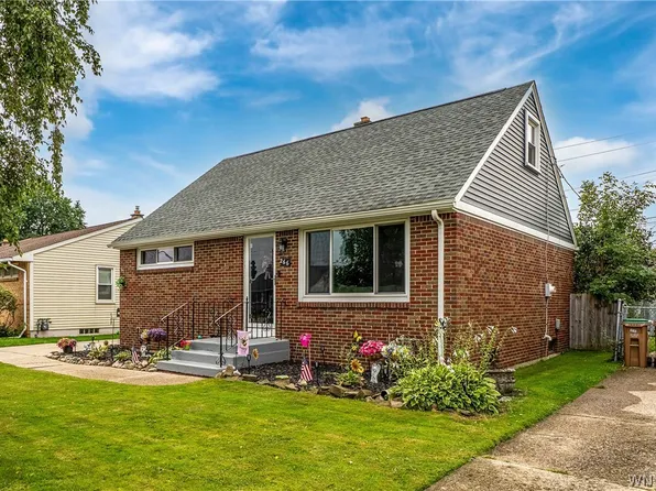 266 N Pleasant Pkwy, Cheektowaga, NY 14206