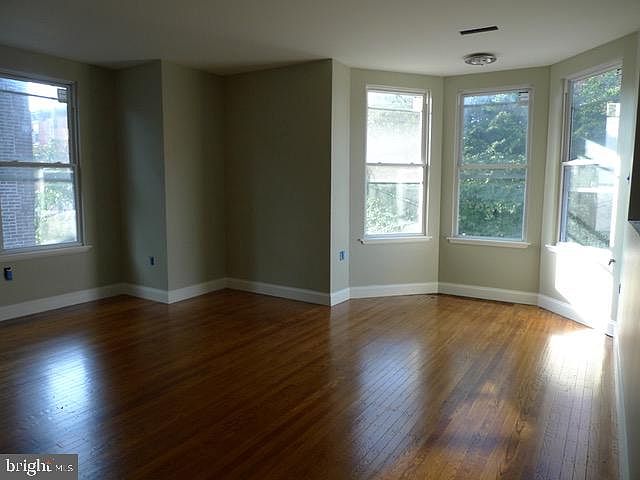1st image of 841 N 24th St #2F