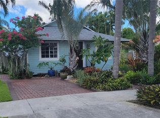 468 SE 4th St, Hialeah, FL 33010