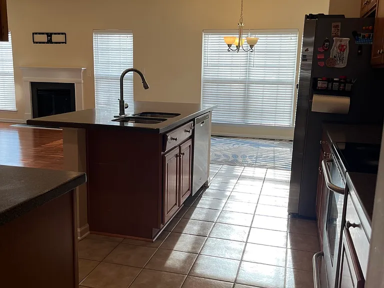 2130 Blue Iris Dr — Photo 9
