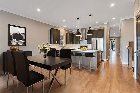 2nd image of 3347 N Kenmore Ave #1