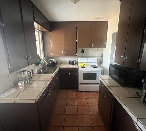 3rd image of 57 N HUNT Drive E