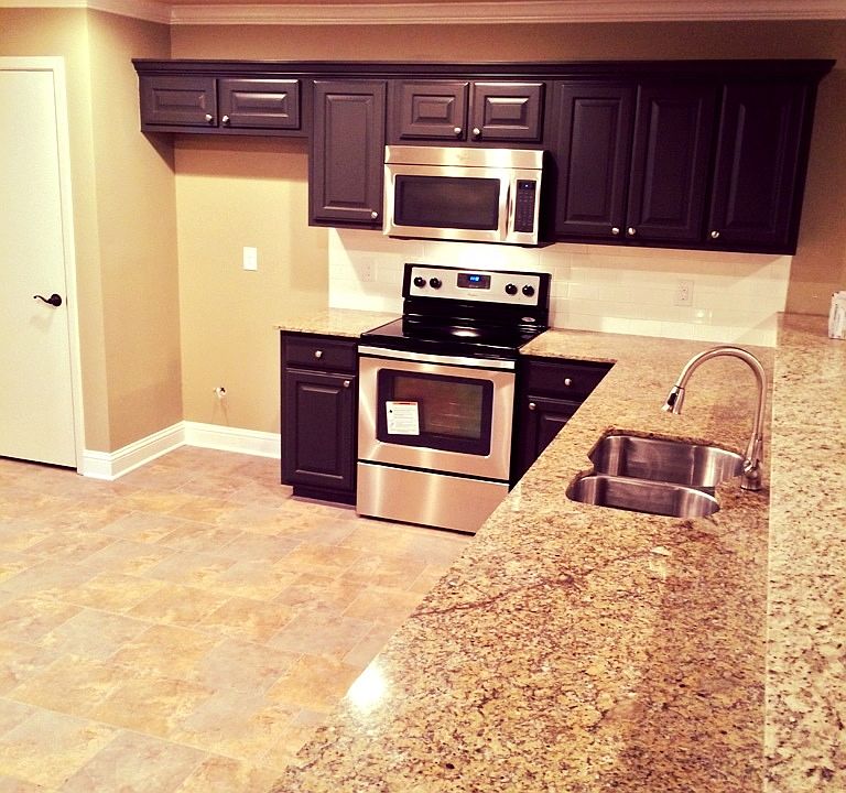 1st image of 1403 Shelton Dr